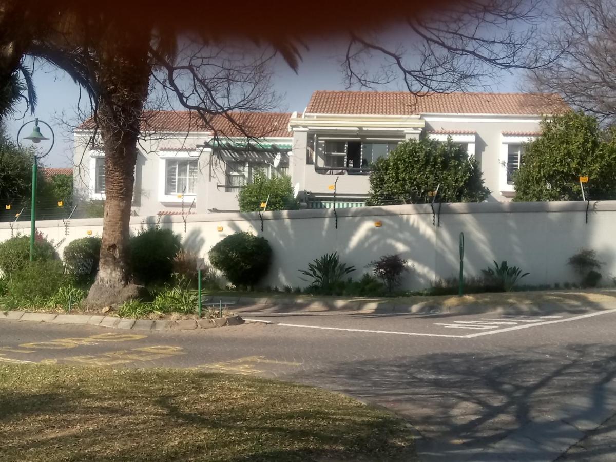 Benvenuto Hotel & Conference Centre Johannesburg Luaran gambar